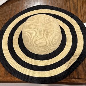 H&M Black and Cream Wide Brim Hats